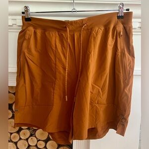 Men’s Lululemon License to Train Short 7in